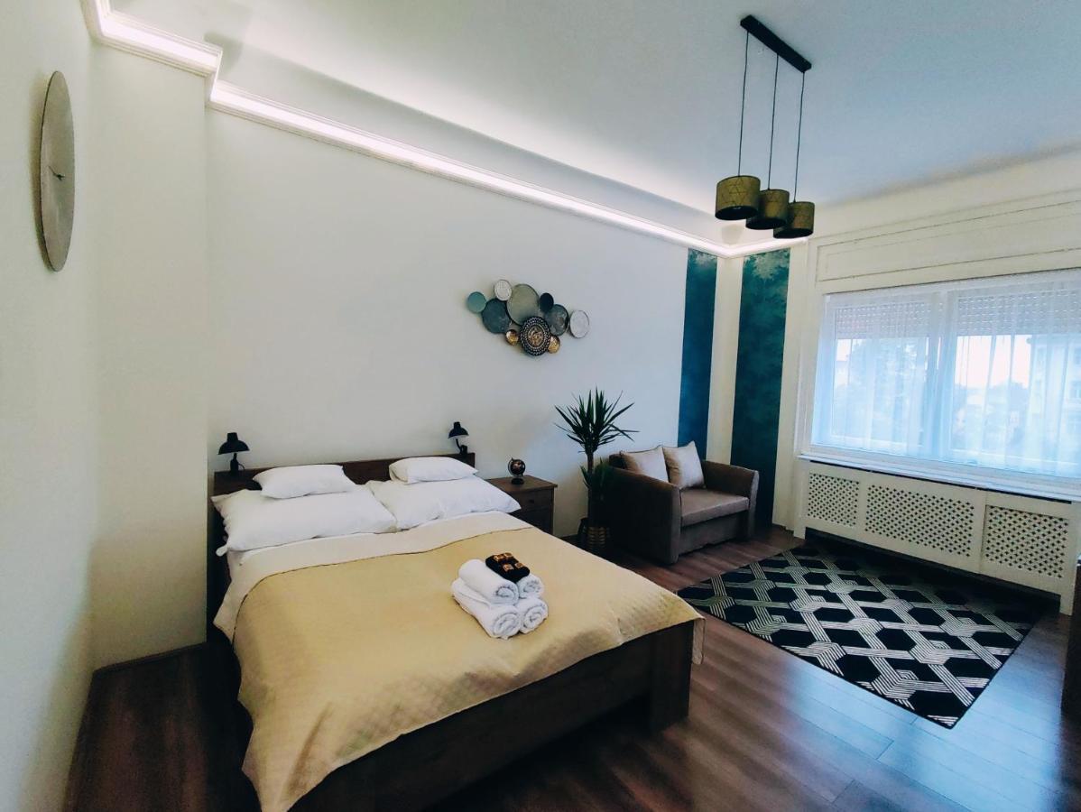 Central Palace Apartman Debrecen Kültér fotó