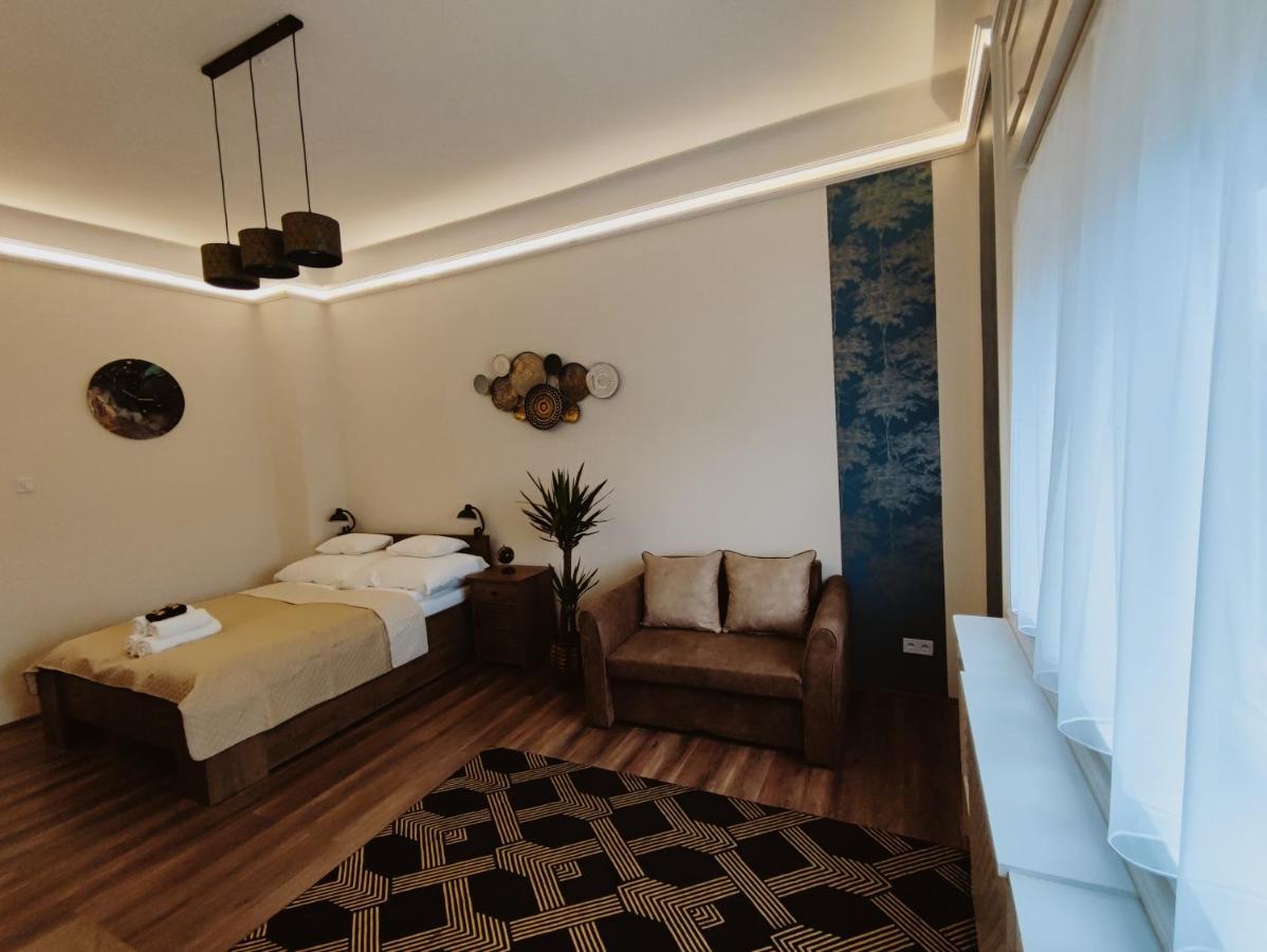 Central Palace Apartman Debrecen Kültér fotó