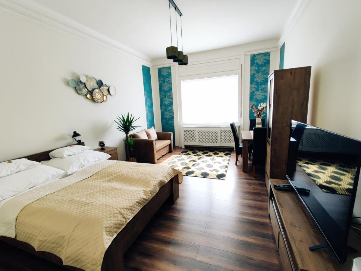 Central Palace Apartman Debrecen Kültér fotó
